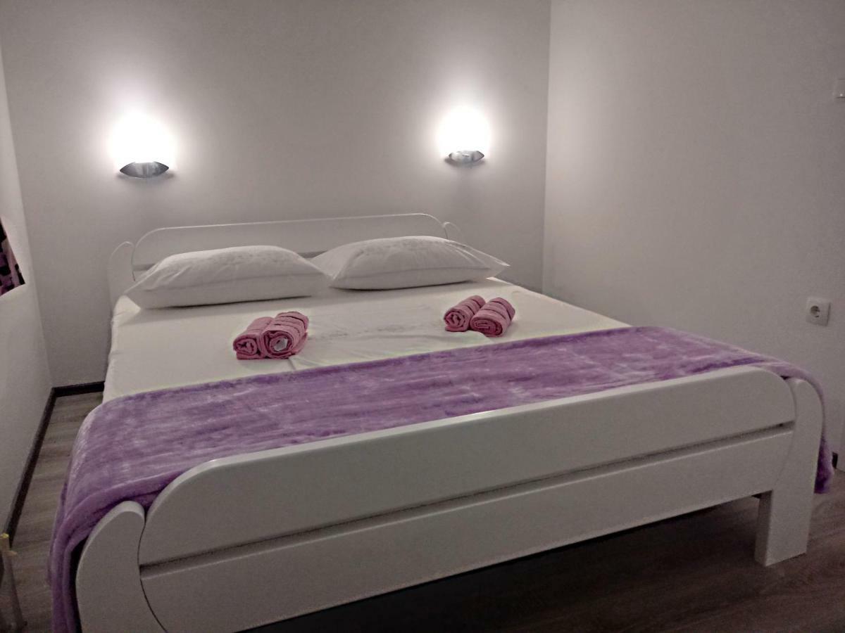 Apartmani Marijana Sibenik Ngoại thất bức ảnh